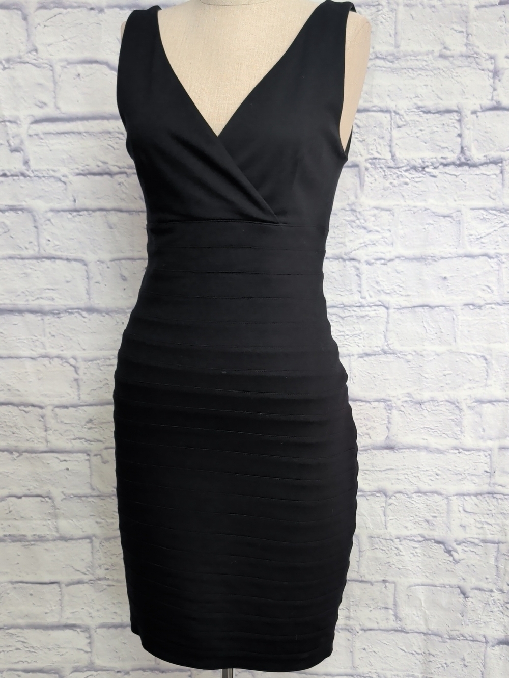 Express Black Sleeveless Bodycon Contouring LBD Dress - Size Small